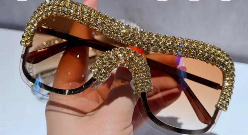 “Pretty Self” Sunglasses